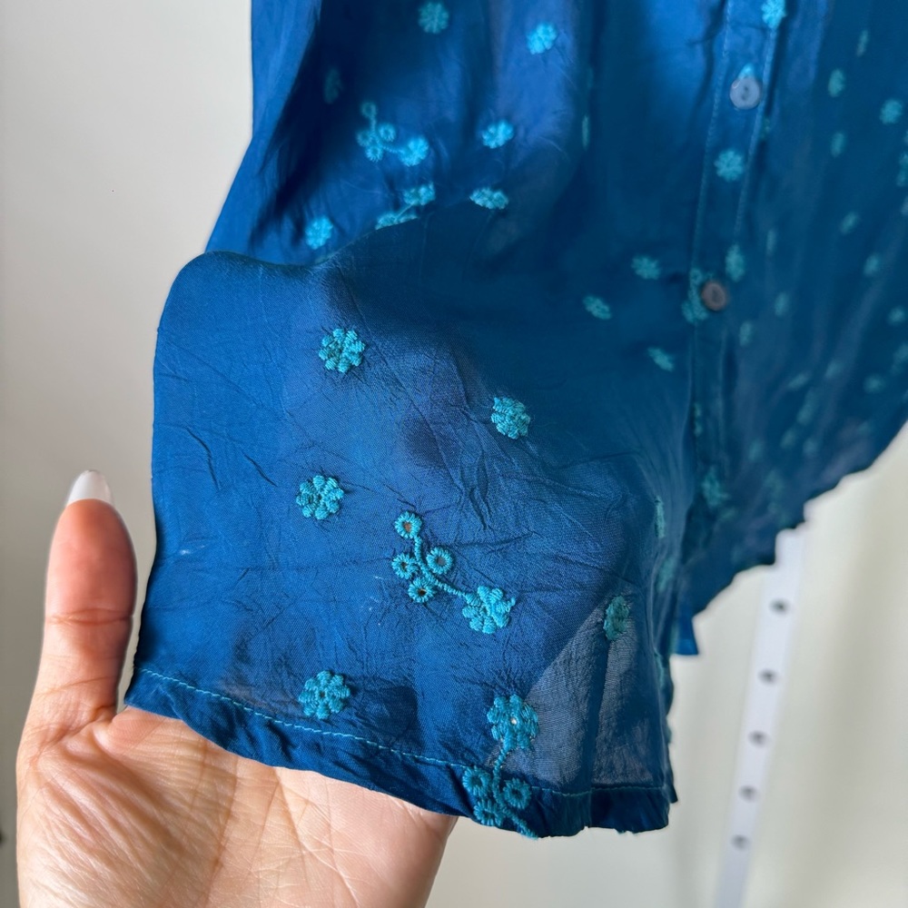 Johnny Was lace shoulder embroidered Blouse - Picture 6 of 9